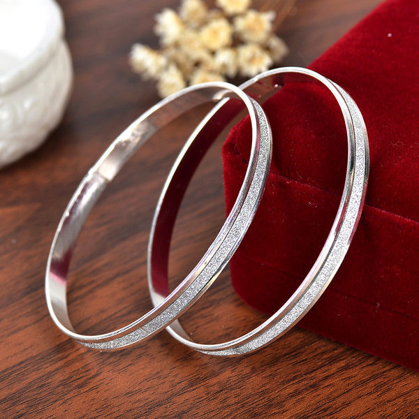 Bratara de dama moderna cu pietre decorative model nou