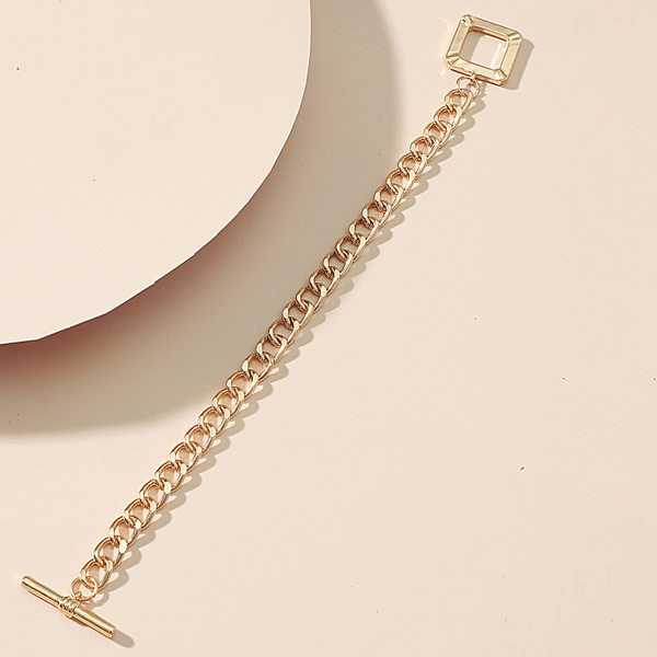 Brățară de damă model nou de culoare aurie