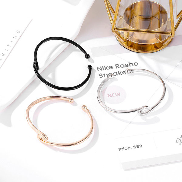 Γυναικείο κομψό βραχιόλι σε τρία χρώματα