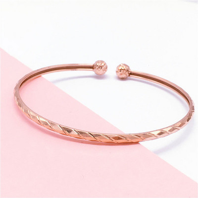 Γυναικείο βραχιόλι τύπου φλασάκι σε χρυσό χρώμα