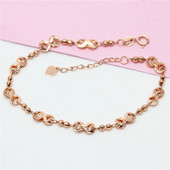 Дамска елегантна гривна в златист цвят