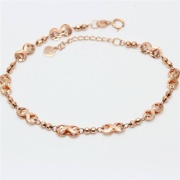 Дамска елегантна гривна в златист цвят