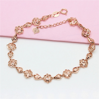 Moodne naiste käevõru ripatsiga