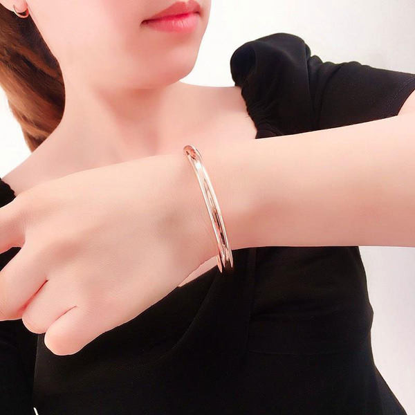 Puhta mudeliga käevõru naistele