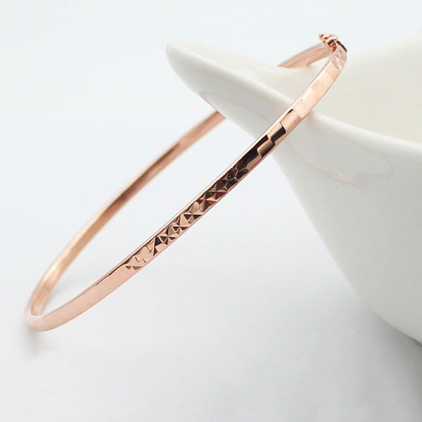 Ежедневна дамска гривна тип халка