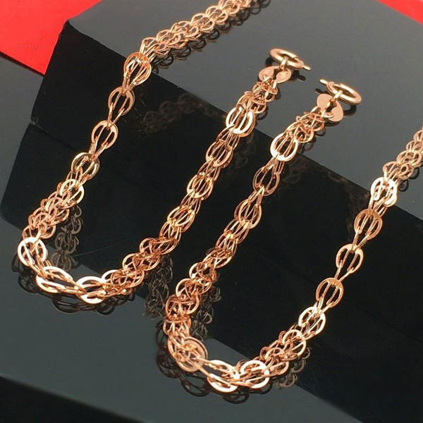 Регулируема гривна в златист цвят за жени