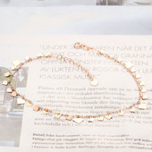 Нежна дамска гривна с висулки