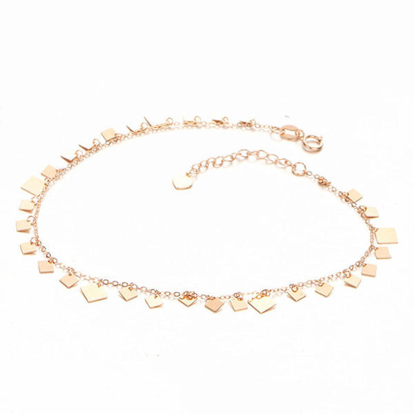 Нежна дамска гривна с висулки