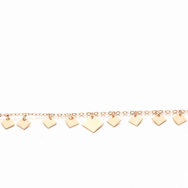 Нежна дамска гривна с висулки