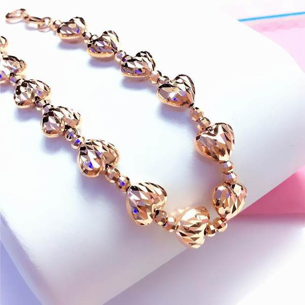 Дамска елегантна гривна с висулка 