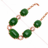 Дамска модерна - гривна в златист цвят 