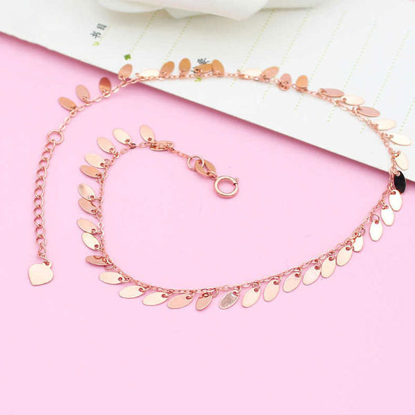 Дамска гривна с пискюли