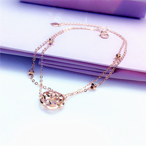 Kuldne naiste vabaaja käevõru metallelemendiga