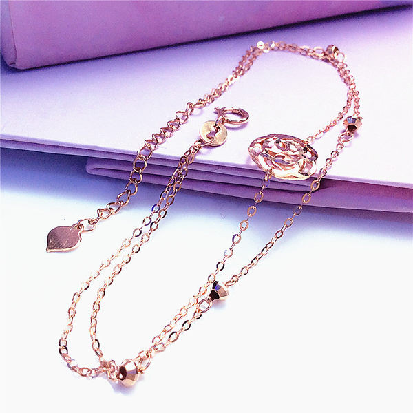 Kuldne naiste vabaaja käevõru metallelemendiga