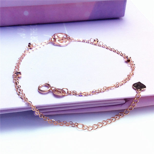 Kuldne naiste vabaaja käevõru metallelemendiga