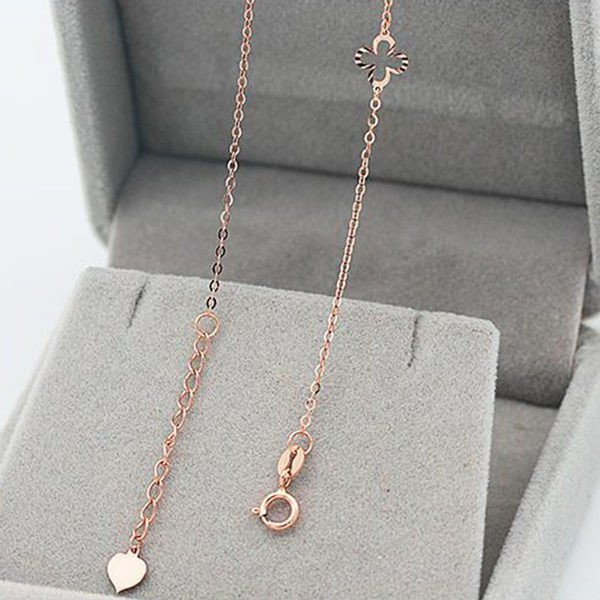 Ежедневна дамска гривна в златист цвят- с метални елементи