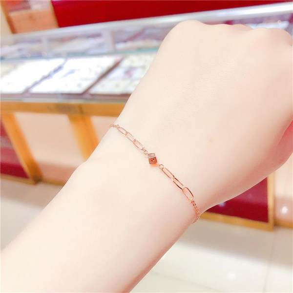 Дамска квадратна гривна