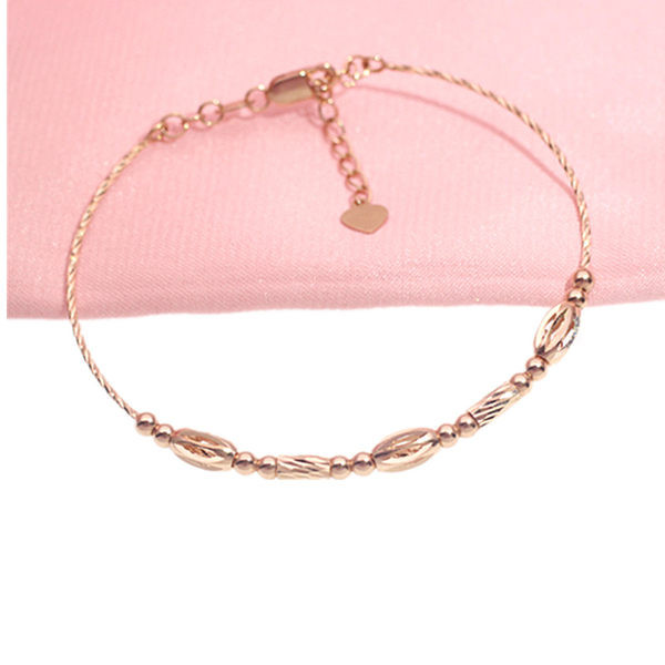 Ежедневна гривна в златист цвят