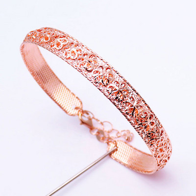 Дамска гривна тип колба в златист цвят