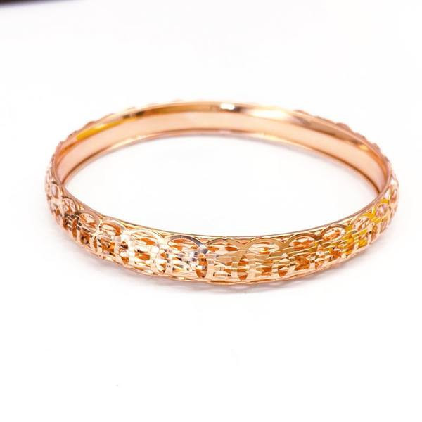 Модерна дамска гривна в  златист цвят