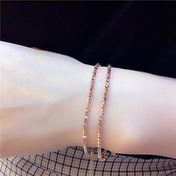 Регулируема дамска гривна с мъниста