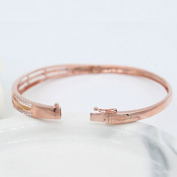 Κομψό βραχιόλι τύπου δαχτυλιδιού - με πέτρες