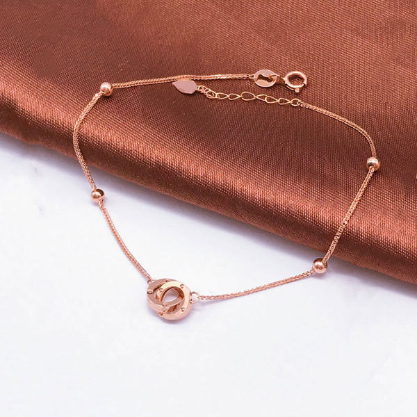 Дамска гривна -  с метална висулка 