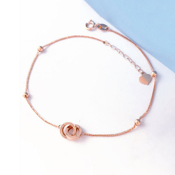 Дамска гривна -  с метална висулка 