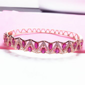 Дамска модерна гривна цветни декоративни камъни