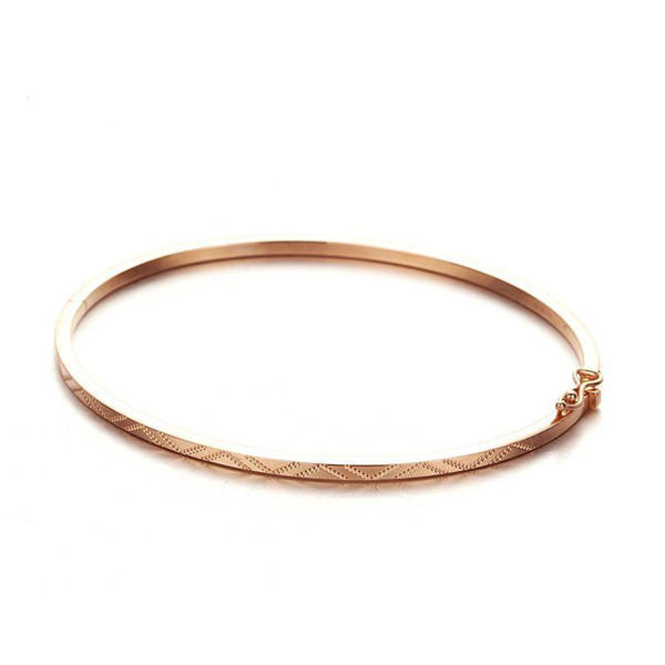 Дамска гривна с камъни и катарама