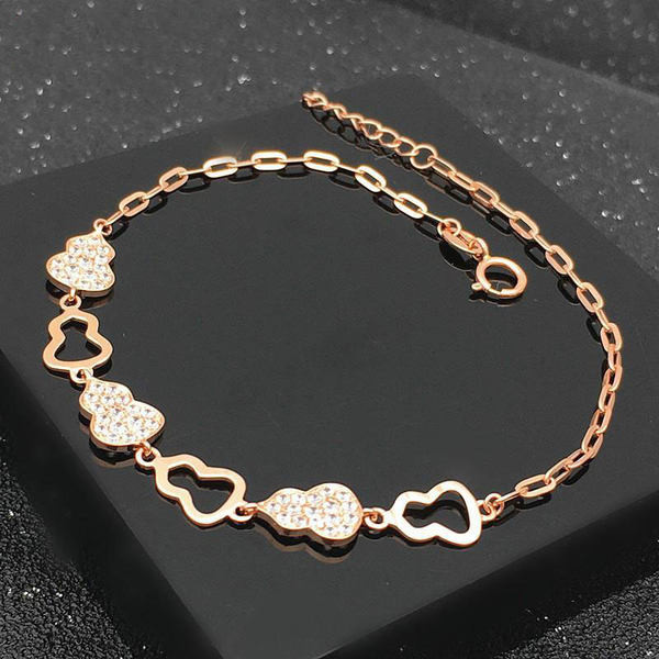 Γυναικείο μοντέρνο βραχιόλι με μεταλλικά στοιχεία