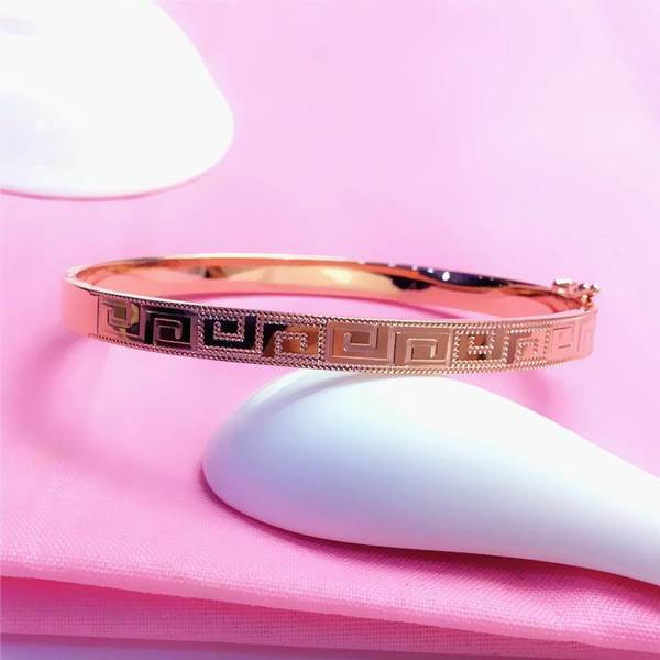 Γυναικείο κομψό βραχιόλι με μεταλλικό κούμπωμα