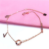 Γυναικείο βραχιόλι με κρεμαστά γράμματα