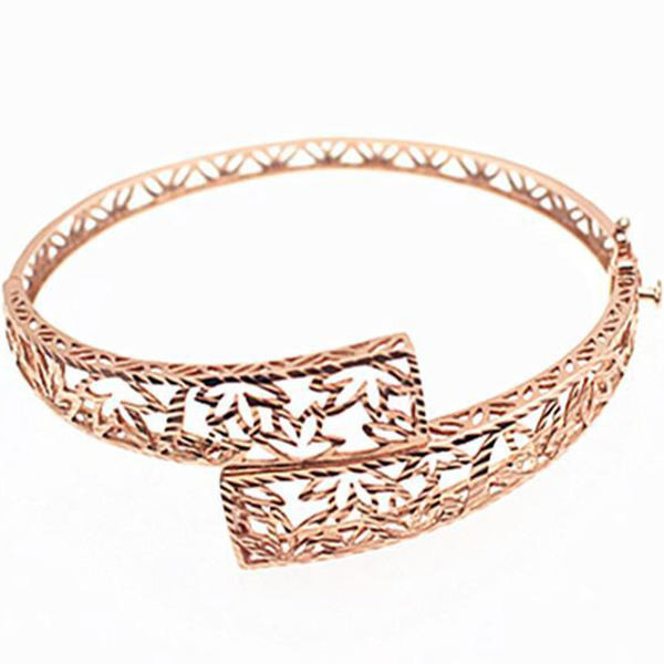 Κομψό βραχιόλι - σε χρυσό χρώμα με μεταλλικά στοιχεία