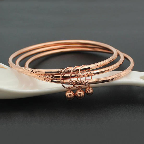 Комплект дамски гривни с висулка