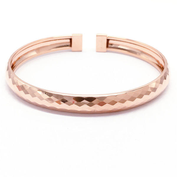 Модерна дамска златиста гривна тип колба