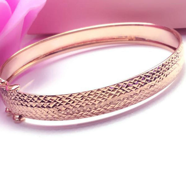 Naiste käevõru - kuldset värvi