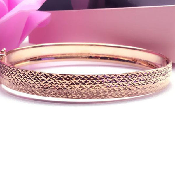 Naiste käevõru - kuldset värvi