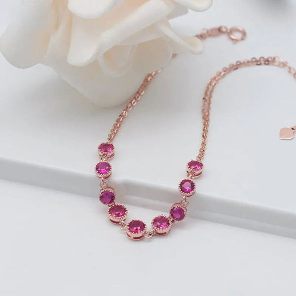 Дамска гривна- с камъни