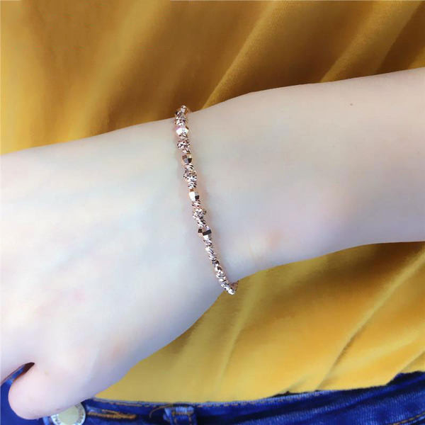 Елегантна дамска гривна с закопчаване 