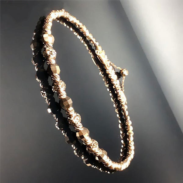 Елегантна дамска гривна с закопчаване 