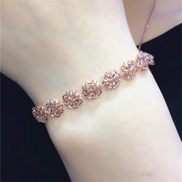 Дамска гривна в златист цвят -регулируема