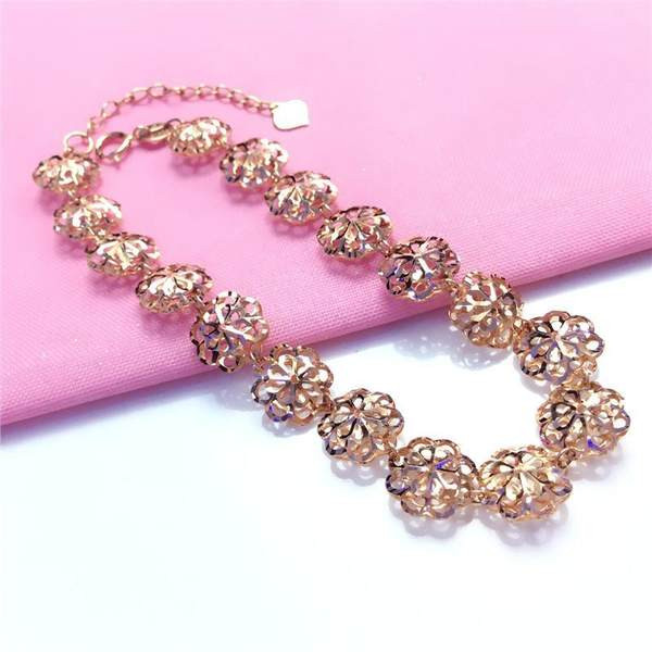 Дамска гривна в златист цвят -регулируема