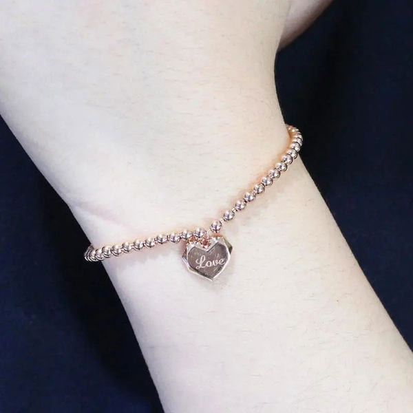 Дамска гривна с висулка сърце и надпис 