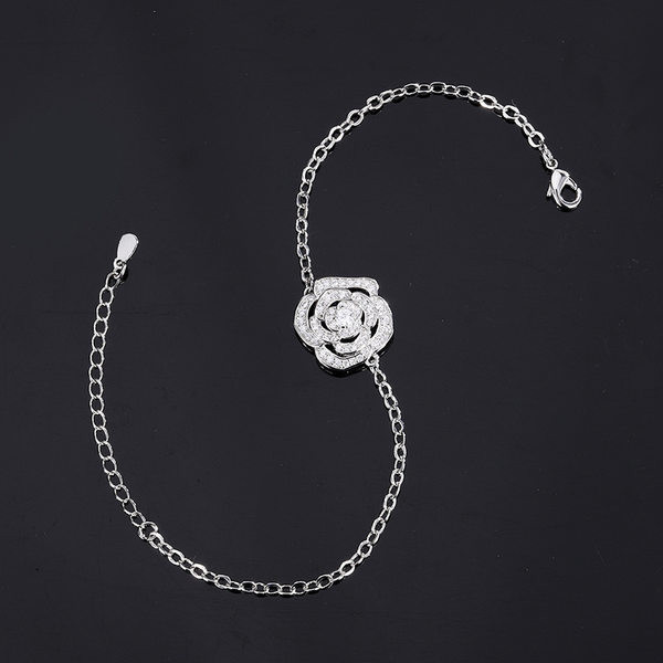 Дамска регулируема гривна с роза и камъни