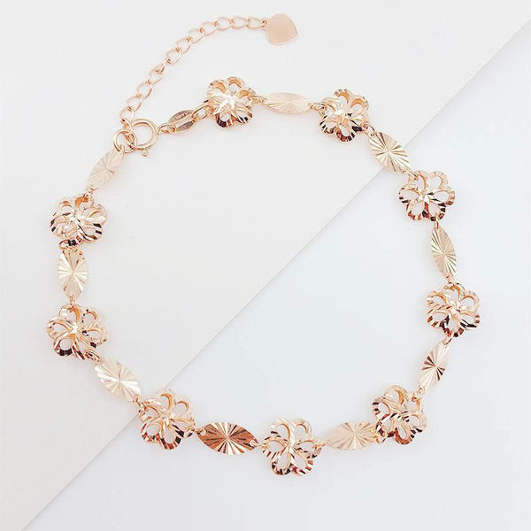 Дамска гривна с флорален мотив