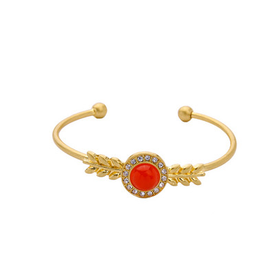 Γυναικείο βραχιόλι σε διάφορα μοντέλα με διακοσμητικές πέτρες