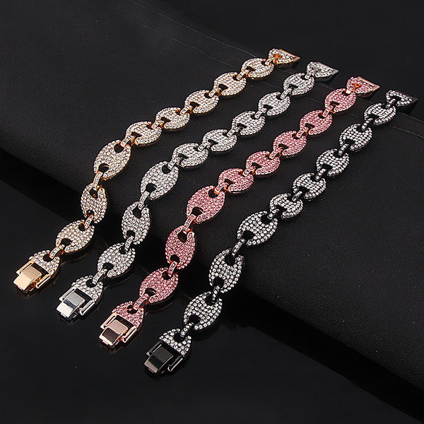 Дамска гривна с катарама и камъни