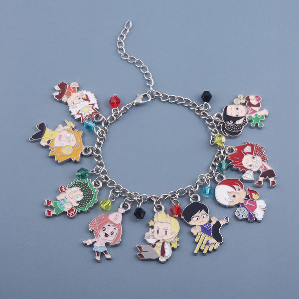 Naiste käevõru titaanterasest ripatsidega