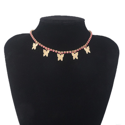 Дамска гривна с метална декорация 